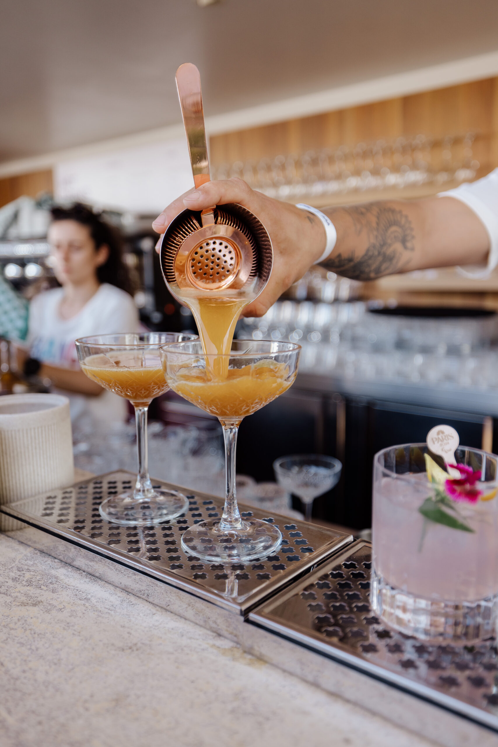 Buffet apéritif ou cocktail dinatoire ? Faites le bon choix pour votre événement !